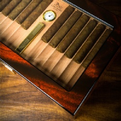 50CT Glass Top Cigar Humidor
